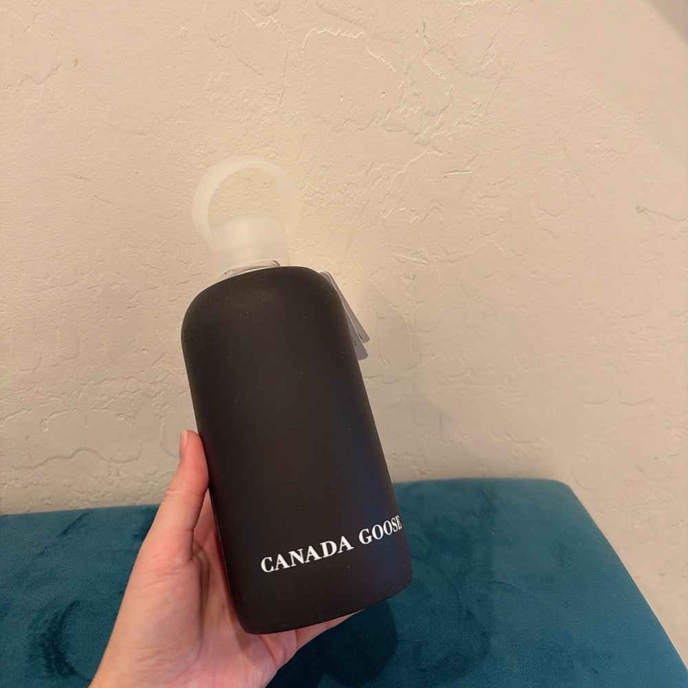 CANADA GOOSE x BKR Glass Water Bottle Rare Silicone Sleeve BPA Free 16 oz 500ML